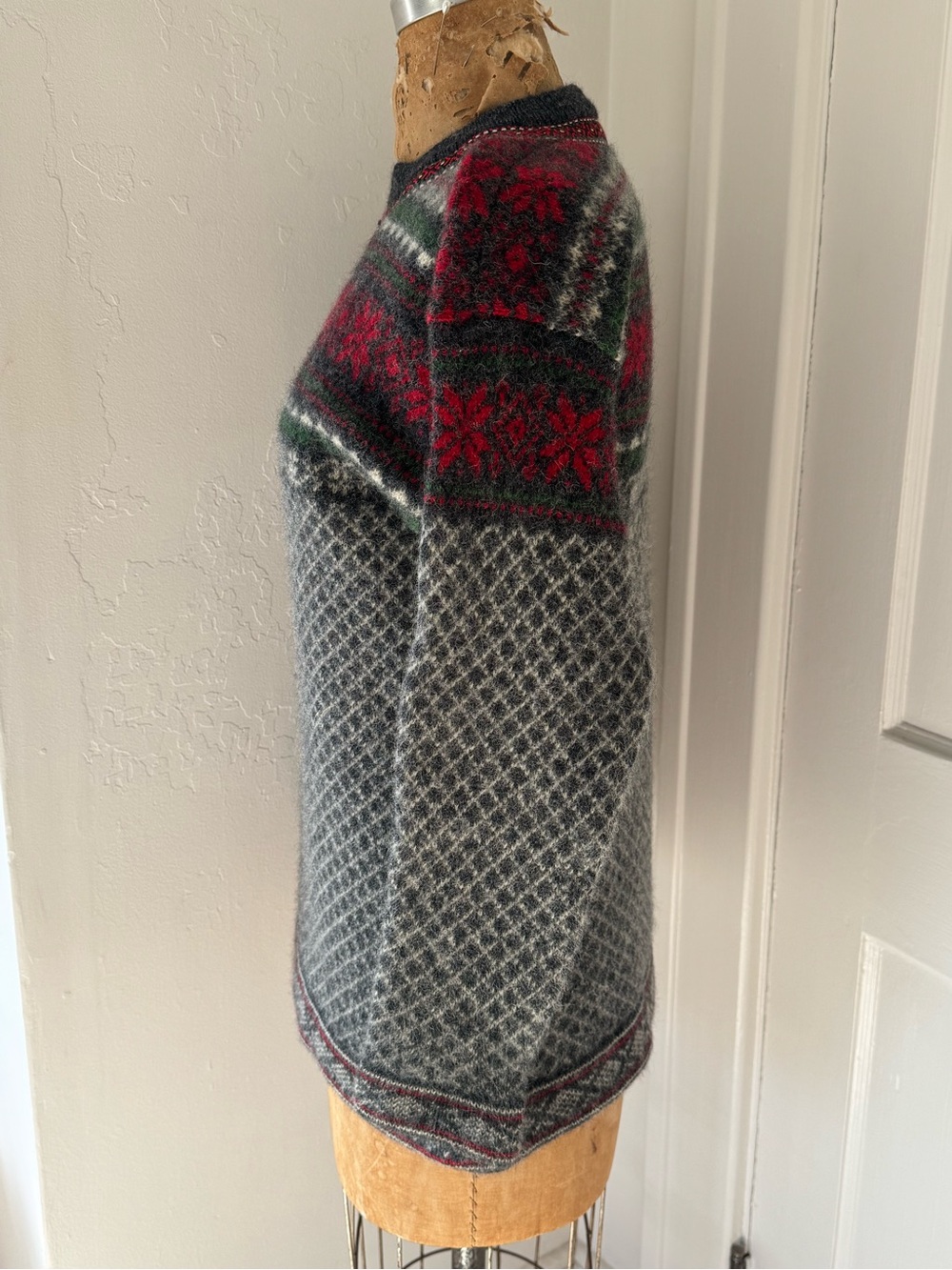 VINTAGE Squaw Valley 100% Wool Sweater - Picture 14 of 16